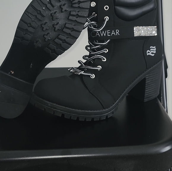 Rocawear ankle booties with bling - Picture 3 of 3